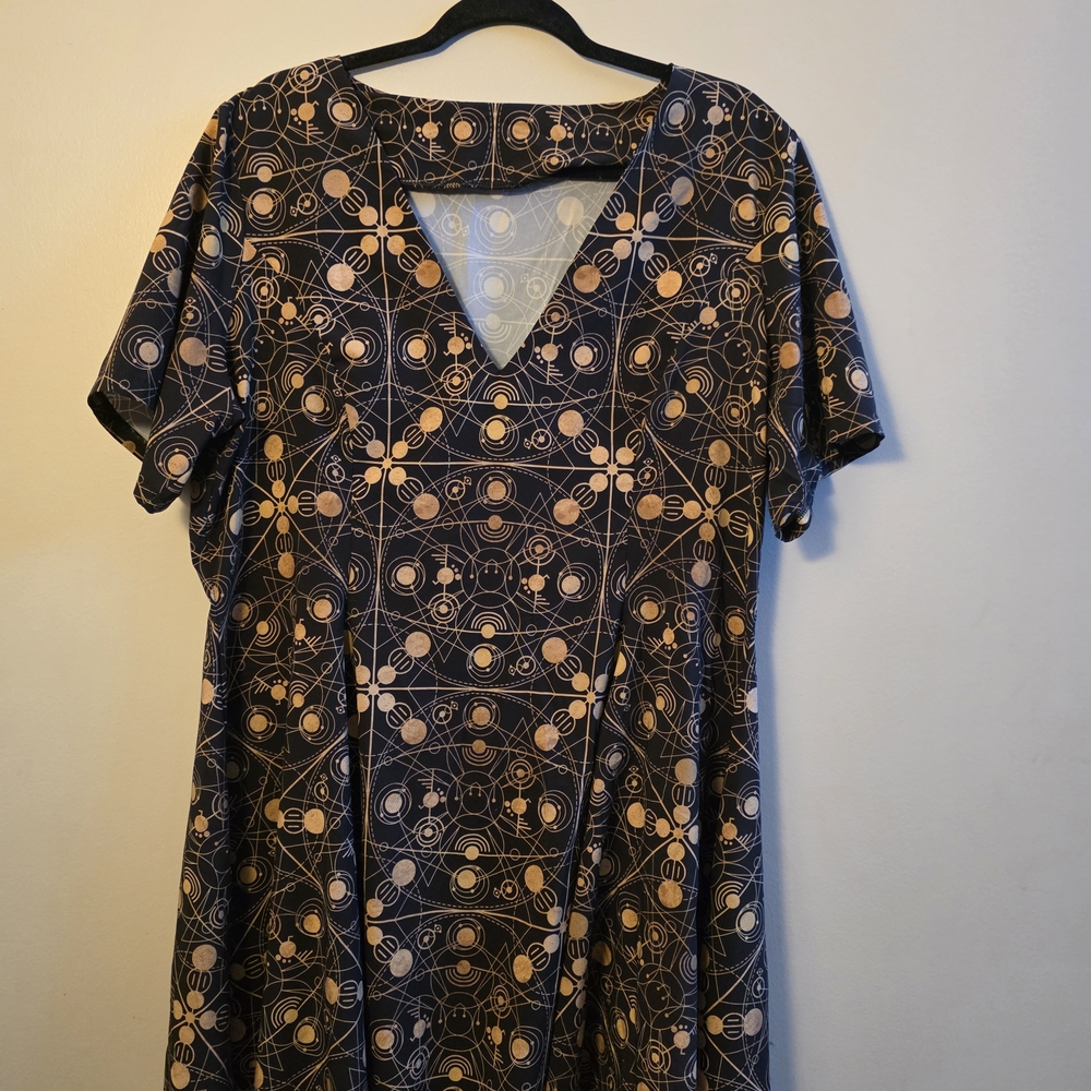 Evil V Crop Circles Short Dress